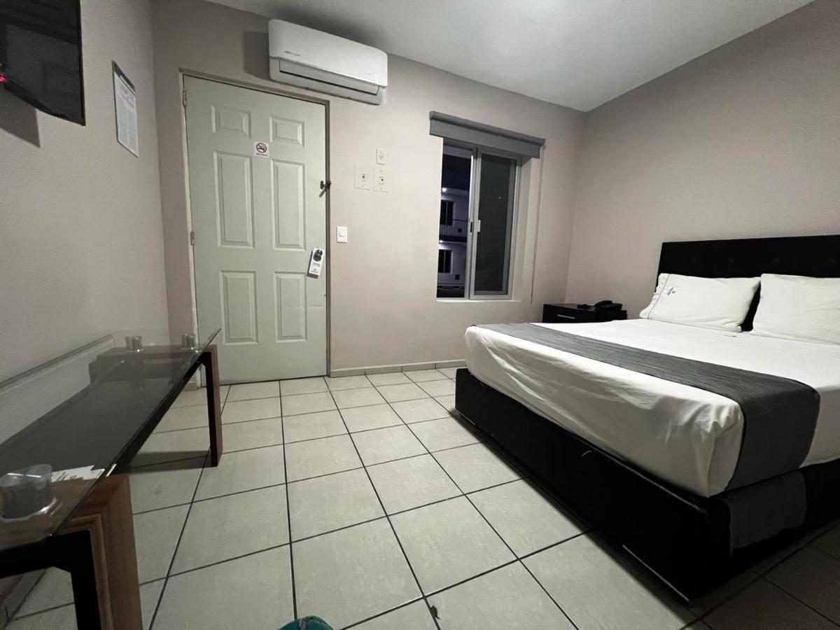 Expo Hotel Guadalajara - Zona Expo Frente Al Centro De Convenciones Екстериор снимка