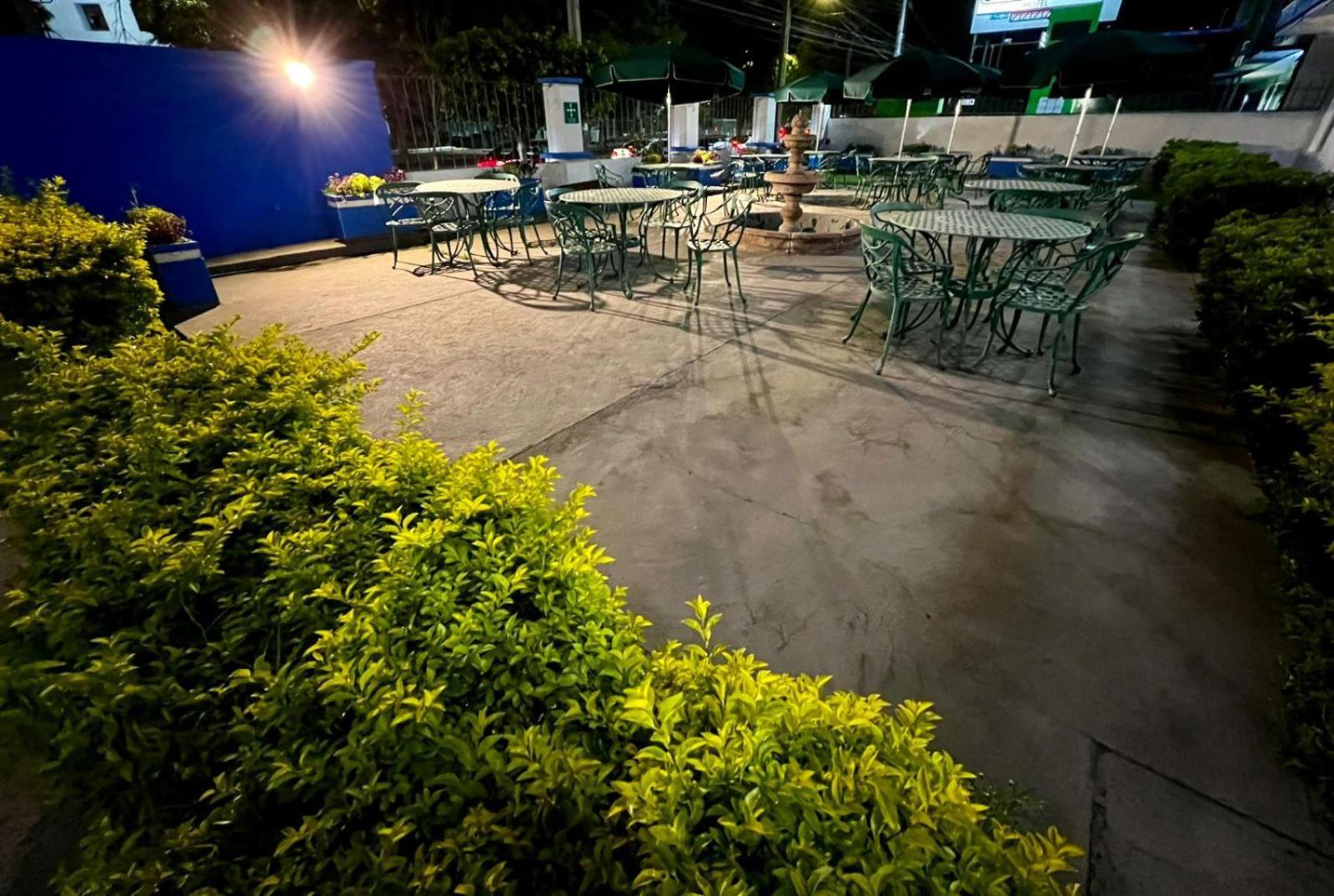 Expo Hotel Guadalajara - Zona Expo Frente Al Centro De Convenciones Екстериор снимка